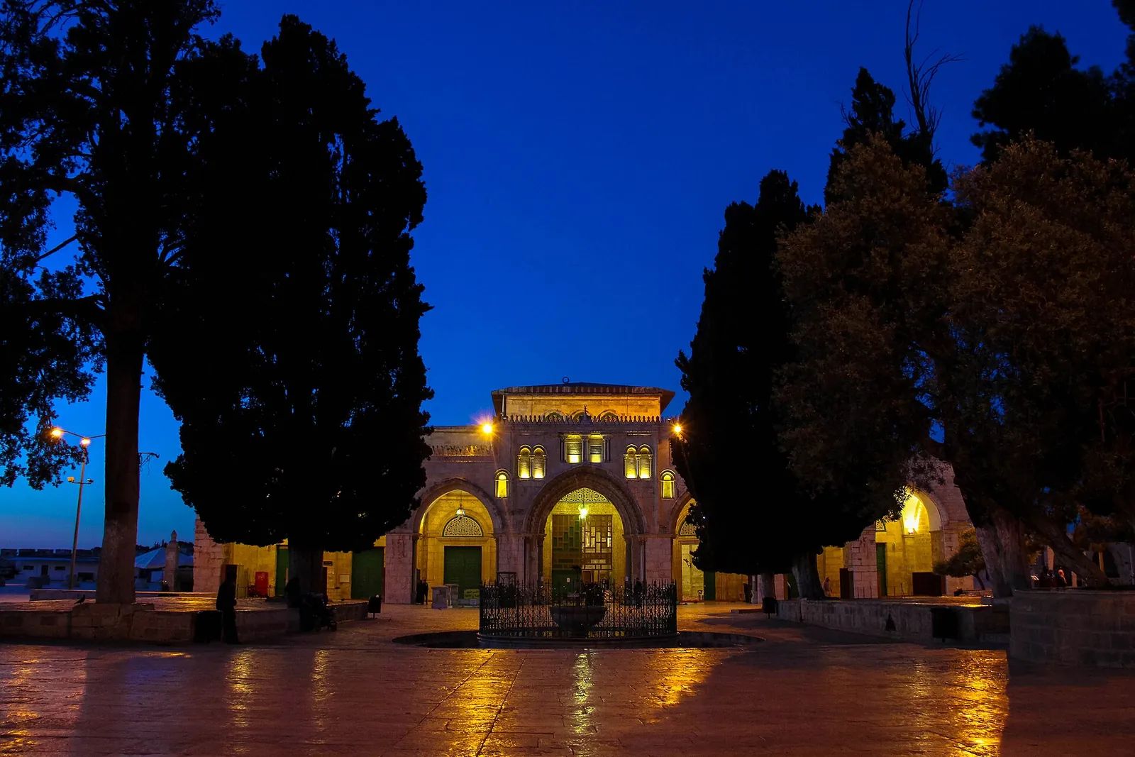 Request Du'a for Anxiety Relief at Al-Aqsa Mosque